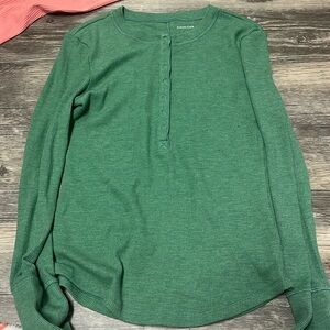 American Eagle Long sleeve green shirt